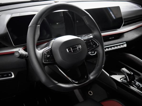 Geely Coolray I Рестайлинг с пробегом 2023 года, цена 2 230 000 рублей, 17333 км, внедорожник, Автокод Объявления