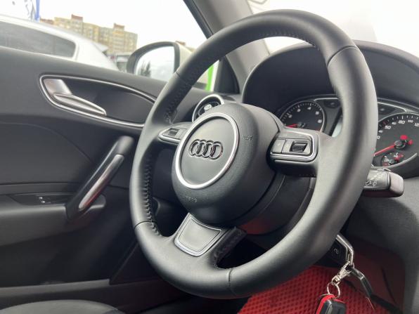 Audi A1 I (8X) с пробегом 2012 года, цена 850 000 рублей, 150000 км, хэтчбек, Автокод Объявления