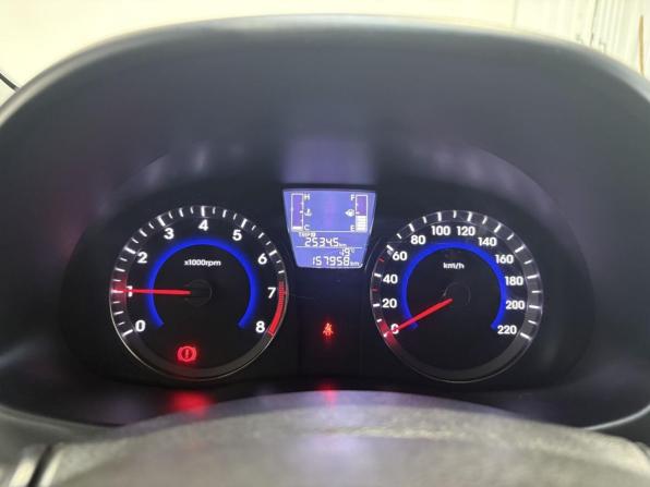Hyundai Solaris I Рестайлинг с пробегом 2015 года, цена 960 000 рублей, 157954 км, седан, Автокод Объявления