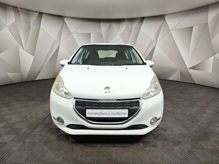 Peugeot 208 I Москва  - изображение 7