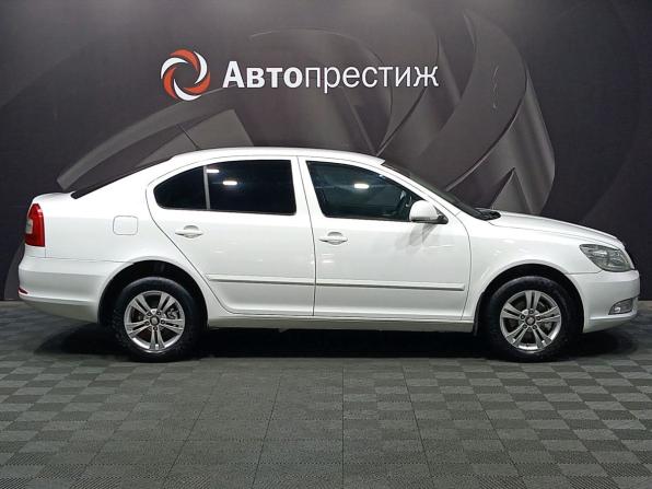 Skoda Octavia II (A5) Рестайлинг с пробегом 2013 года, цена 655 000 рублей, 266000 км, лифтбек, Автокод Объявления