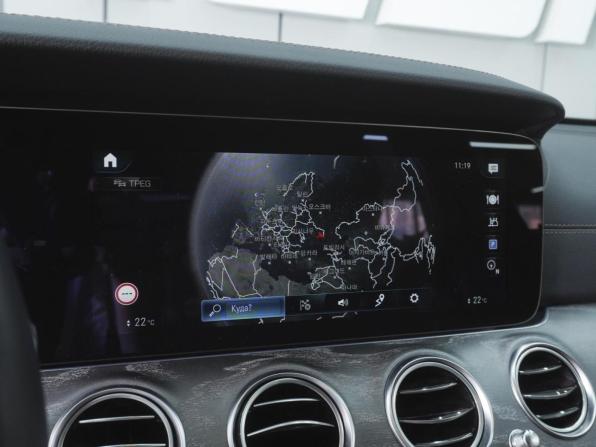 Mercedes-Benz E-Класс V (W213 S213 C238) Рестайлинг с пробегом 2022 года, цена 6 999 000 рублей, 56036 км, седан, Автокод Объявления