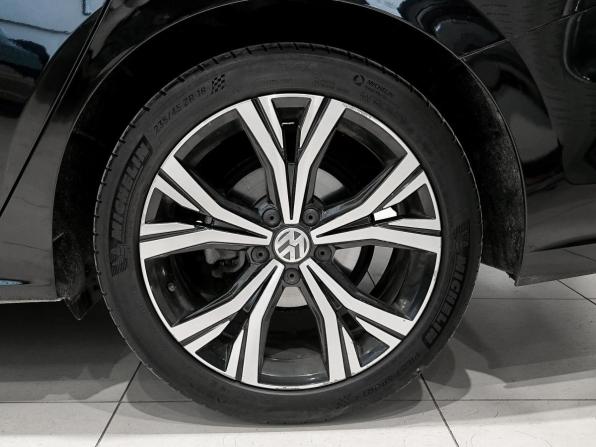 Volkswagen Passat B8 Рестайлинг с пробегом 2021 года, цена 2 950 000 рублей, 101500 км, седан, Автокод Объявления