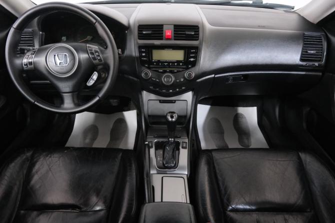 Honda Accord VII Рестайлинг с пробегом 2006 года, цена 899 000 рублей, 364000 км, седан, Автокод Объявления