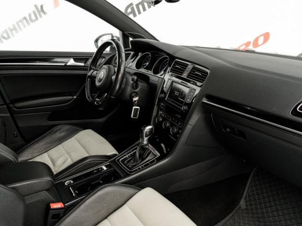Volkswagen Golf R VII с пробегом 2015 года, цена 2 250 000 рублей, 105267 км, хэтчбек, Автокод Объявления