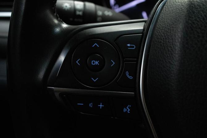 Toyota Camry VIII (XV70) с пробегом 2019 года, цена 2 699 000 рублей, 93209 км, седан, Автокод Объявления