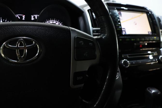 Toyota Land Cruiser 200 Series Рестайлинг 1 с пробегом 2015 года, цена 4 600 000 рублей, 190337 км, внедорожник, Автокод Объявления