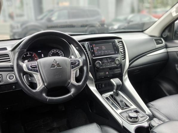 Mitsubishi Pajero Sport III с пробегом 2017 года, цена 2 850 000 рублей, 122770 км, внедорожник, Автокод Объявления