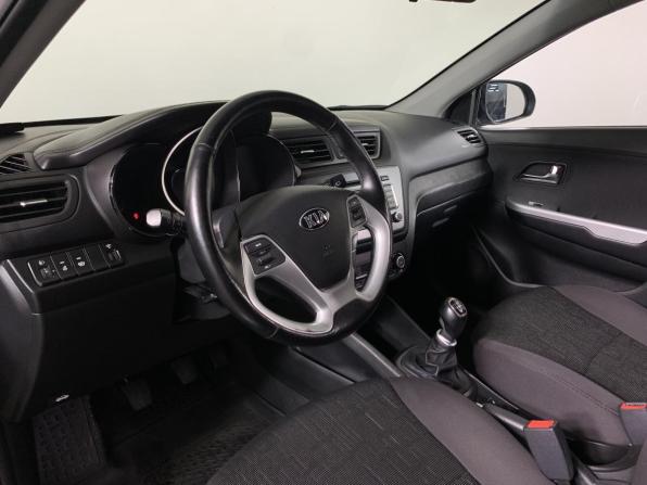 Kia Rio III Рестайлинг с пробегом 2015 года, цена 1 050 000 рублей, 89221 км, седан, Автокод Объявления