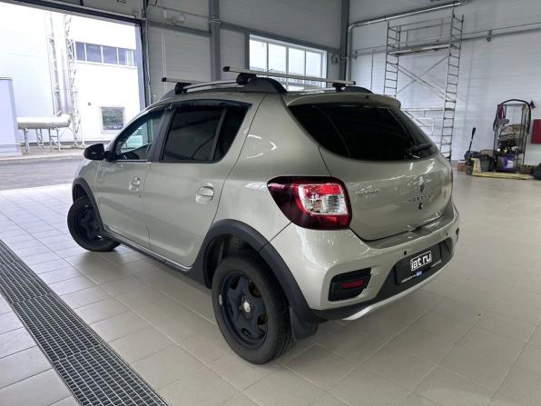 Renault Sandero II с пробегом 2018 года, цена 948 000 рублей, 170204 км, хэтчбек, Автокод Объявления