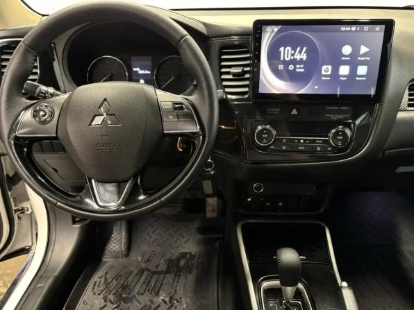 Mitsubishi Outlander III Рестайлинг 2 с пробегом 2018 года, цена 1 918 000 рублей, 187900 км, внедорожник, Автокод Объявления