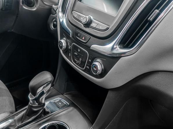 Chevrolet Equinox III Рестайлинг с пробегом 2022 года, цена 2 749 900 рублей, 113830 км, внедорожник, Автокод Объявления