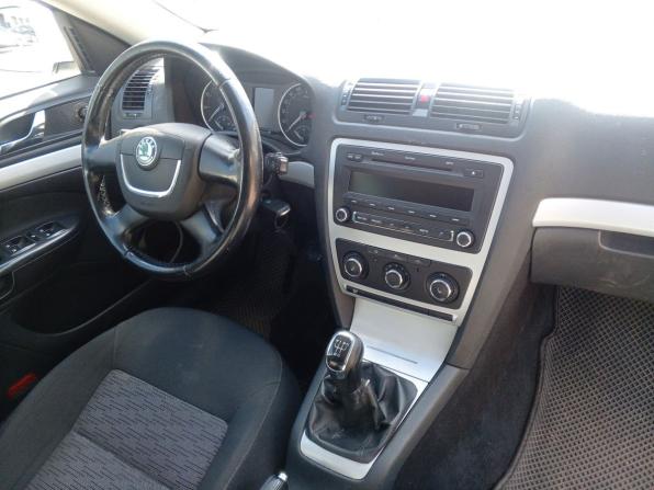 Skoda Octavia II (A5) Рестайлинг с пробегом 2011 года, цена 499 000 рублей, 324066 км, лифтбек, Автокод Объявления