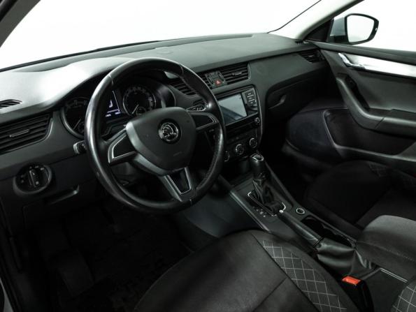Skoda Octavia III (A7) Рестайлинг с пробегом 2019 года, цена 1 699 585 рублей, 117877 км, лифтбек, Автокод Объявления