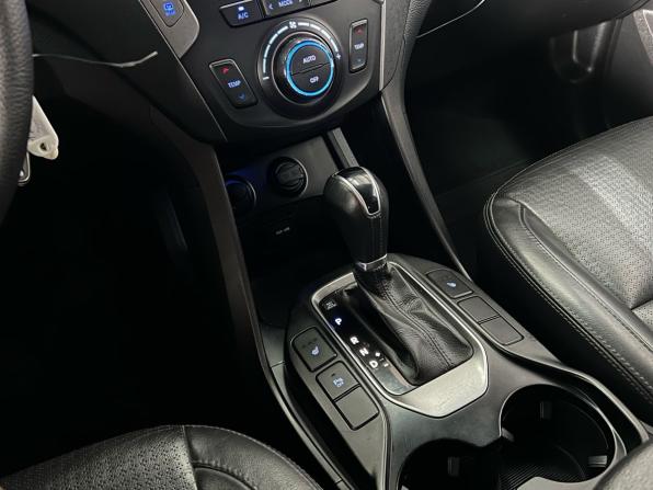 Hyundai Santa Fe III с пробегом 2012 года, цена 1 570 000 рублей, 201000 км, внедорожник, Автокод Объявления