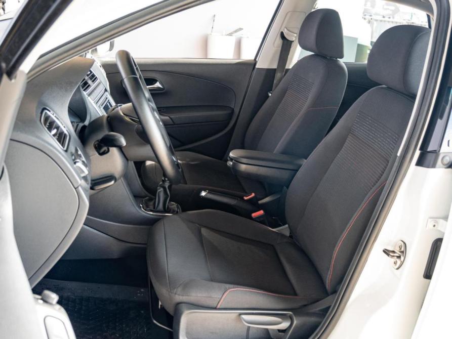 Volkswagen Polo V Рестайлинг Краснодар  - изображение 10