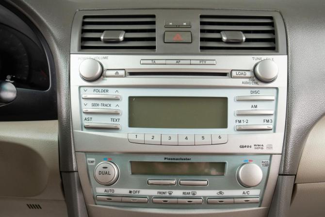 Toyota Camry VI (XV40) с пробегом 2008 года, цена 1 269 000 рублей, 176115 км, седан, Автокод Объявления