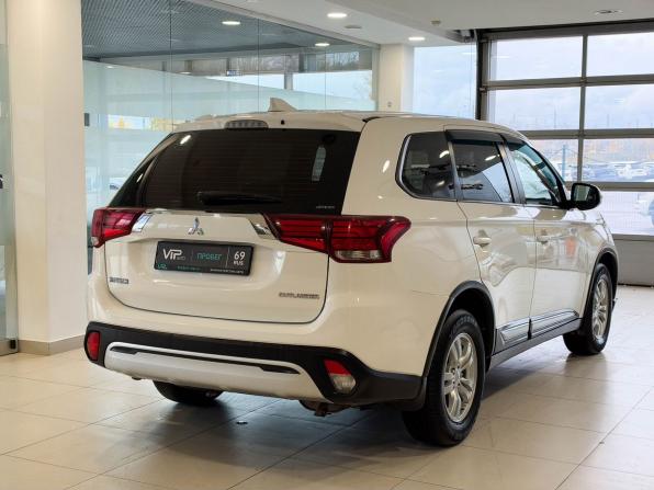 Mitsubishi Outlander III Рестайлинг 3 с пробегом 2019 года, цена 2 275 000 рублей, 79271 км, внедорожник, Автокод Объявления