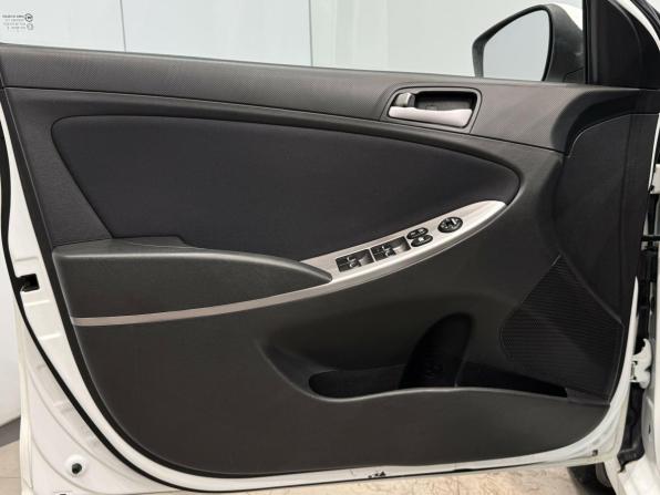 Hyundai Solaris I Рестайлинг с пробегом 2014 года, цена 999 000 рублей, 157606 км, седан, Автокод Объявления