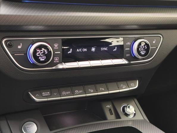 Audi Q5 II (FY) Рестайлинг с пробегом 2025 года, цена 5 699 000 рублей, 68 км, внедорожник, Автокод Объявления