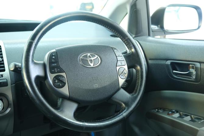 Toyota Prius II Рестайлинг (XW20) с пробегом 2008 года, цена 969 000 рублей, 227800 км, лифтбек, Автокод Объявления