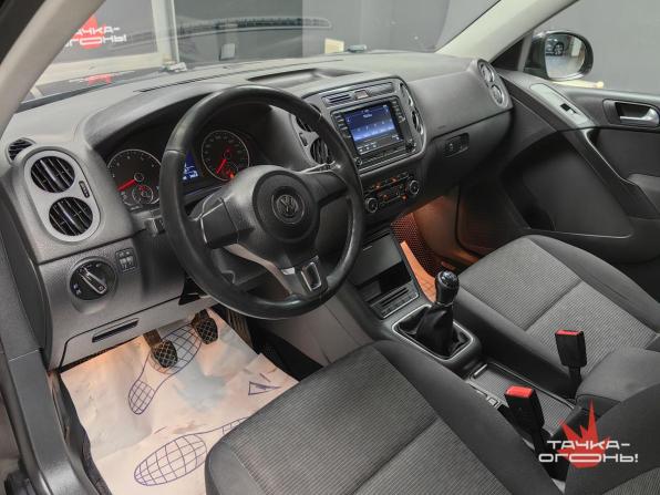 Volkswagen Tiguan I Рестайлинг с пробегом 2012 года, цена 1 058 000 рублей, 170000 км, внедорожник, Автокод Объявления