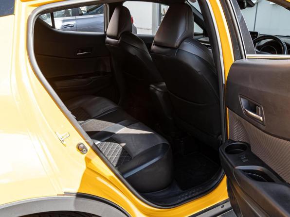Toyota C-HR I Рестайлинг с пробегом 2019 года, цена 1 870 000 рублей, 84648 км, внедорожник, Автокод Объявления