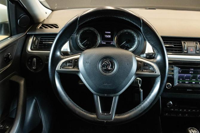 Skoda Rapid I с пробегом 2016 года, цена 1 359 000 рублей, 123962 км, лифтбек, Автокод Объявления