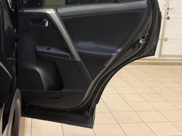 Toyota RAV4 IV (XA40) с пробегом 2013 года, цена 1 590 000 рублей, 151200 км, внедорожник, Автокод Объявления