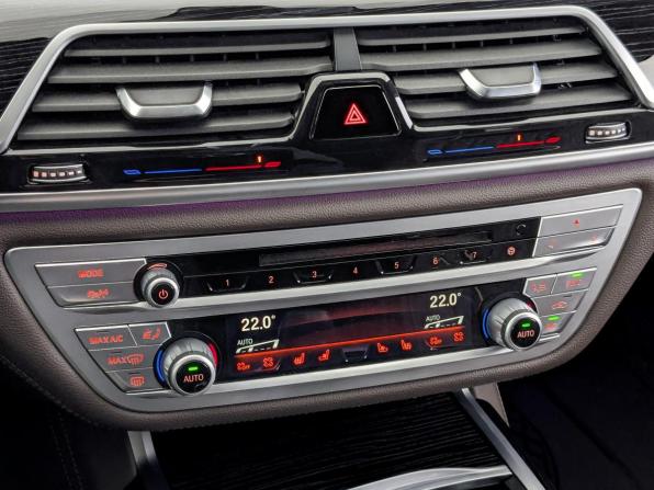 BMW 7 серии VI (G11/G12) Рестайлинг с пробегом 2019 года, цена 6 780 000 рублей, 47135 км, седан, Автокод Объявления