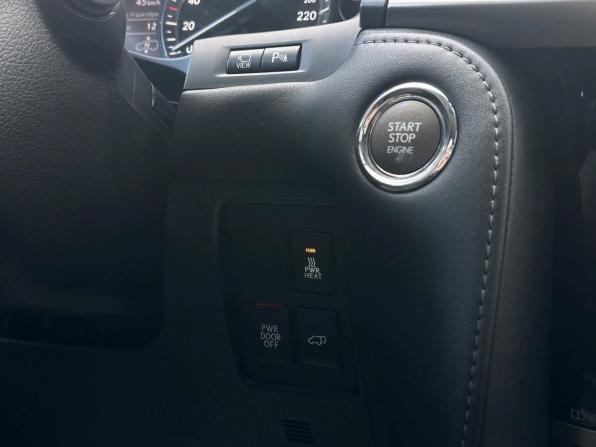 Lexus LX III Рестайлинг 2 с пробегом 2015 года, цена 6 790 000 рублей, 129542 км, внедорожник, Автокод Объявления