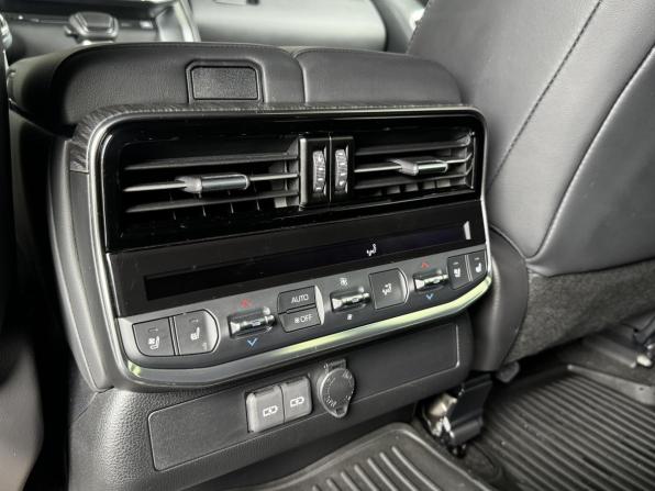 Toyota Land Cruiser 300 Series с пробегом 2025 года, цена 14 550 000 рублей, 9331 км, внедорожник, Автокод Объявления