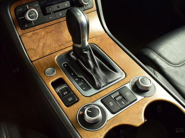 Volkswagen Touareg II Рестайлинг с пробегом 2015 года, цена 2 999 995 рублей, 198839 км, внедорожник, Автокод Объявления