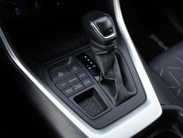 Toyota RAV4 V (XA50) с пробегом 2021 года, цена 3 199 000 рублей, 57629 км, внедорожник, Автокод Объявления