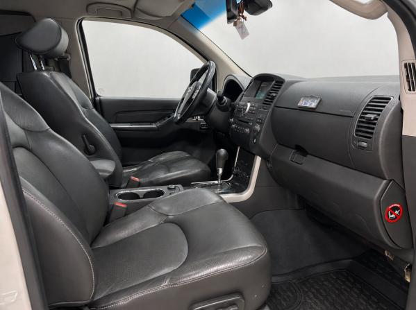 Nissan Pathfinder III Рестайлинг с пробегом 2013 года, цена 1 999 500 рублей, 167504 км, внедорожник, Автокод Объявления