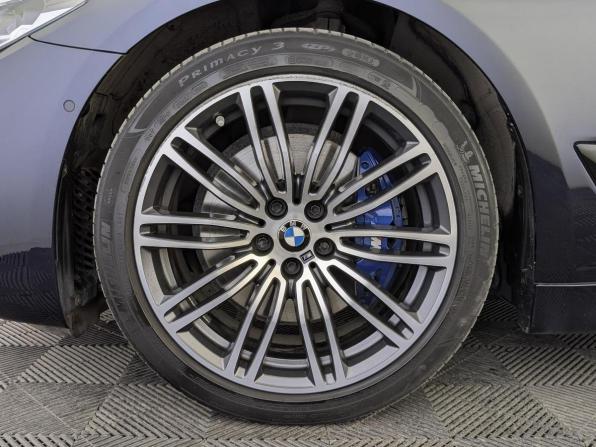 BMW 5 серии VII (G30/G31/G38) с пробегом 2019 года, цена 4 705 000 рублей, 69153 км, седан, Автокод Объявления