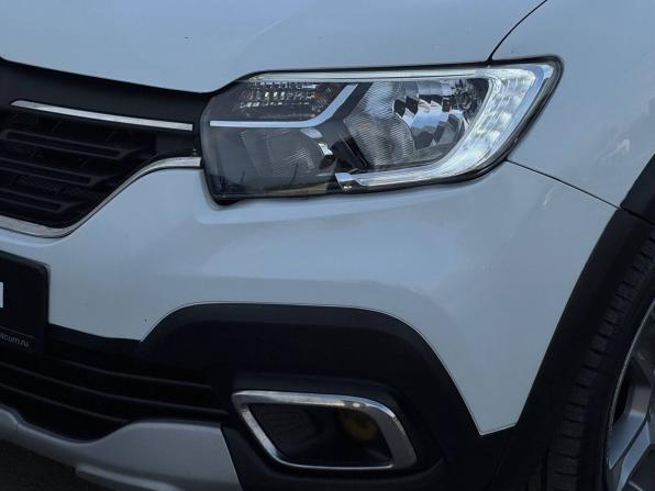 Renault Sandero II Рестайлинг с пробегом 2020 года, цена 879 000 рублей, 163035 км, хэтчбек, Автокод Объявления