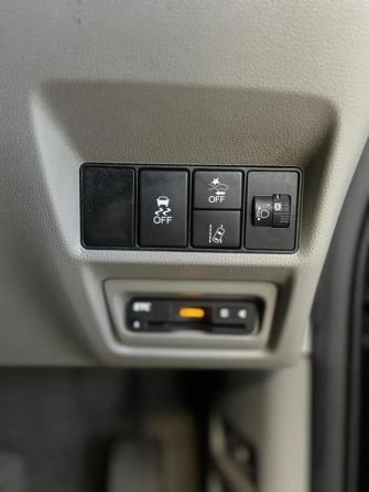 Honda Stepwgn V Рестайлинг с пробегом 2017 года, цена 1 829 000 рублей, 101974 км, минивэн, Автокод Объявления