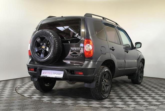 Chevrolet Niva I Рестайлинг с пробегом 2017 года, цена 750 000 рублей, 116821 км, внедорожник, Автокод Объявления