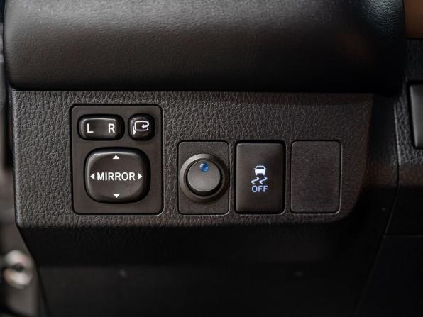 Toyota RAV4 IV (XA40) с пробегом 2014 года, цена 2 200 000 рублей, 185653 км, внедорожник, Автокод Объявления