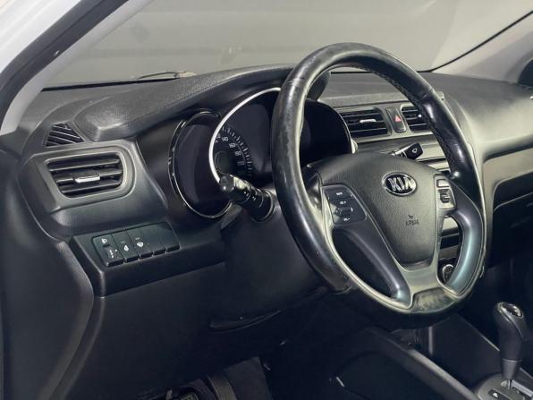 Kia Rio III Рестайлинг с пробегом 2016 года, цена 999 000 рублей, 179519 км, седан, Автокод Объявления