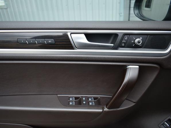 Volkswagen Touareg II Рестайлинг с пробегом 2016 года, цена 2 499 000 рублей, 251500 км, внедорожник, Автокод Объявления