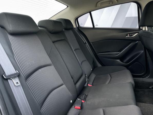 Mazda 3 III (BM) с пробегом 2013 года, цена 1 350 000 рублей, 151987 км, седан, Автокод Объявления
