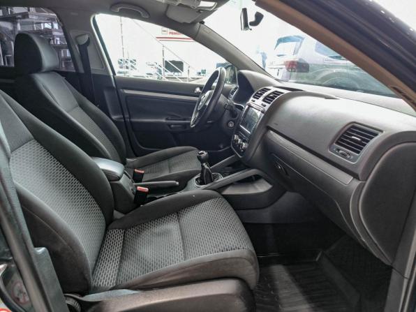 Volkswagen Jetta V с пробегом 2009 года, цена 405 000 рублей, 281000 км, седан, Автокод Объявления