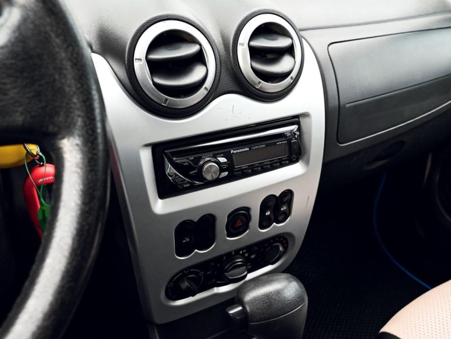 Renault Sandero I Екатеринбург  - изображение 11