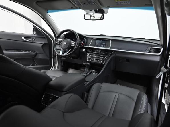 Kia Optima IV Рестайлинг с пробегом 2020 года, цена 2 049 000 рублей, 133000 км, седан, Автокод Объявления