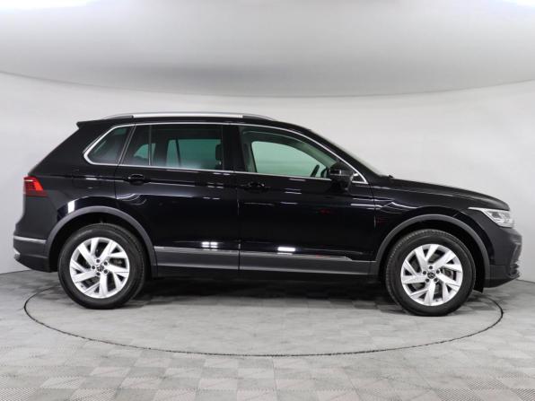 Volkswagen Tiguan II Рестайлинг с пробегом 2021 года, цена 3 150 000 рублей, 95809 км, внедорожник, Автокод Объявления
