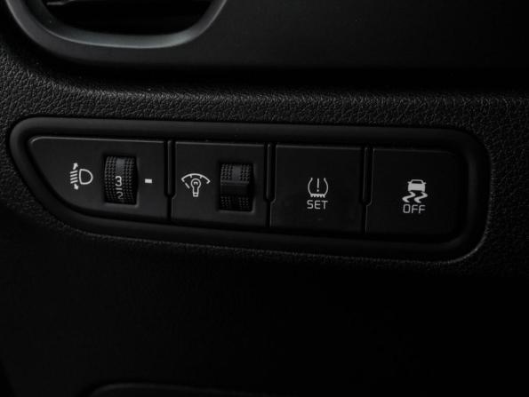 Kia Rio IV Рестайлинг с пробегом 2021 года, цена 1 479 000 рублей, 113329 км, седан, Автокод Объявления