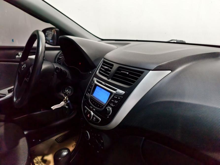 Hyundai Solaris I Курск  - изображение 7