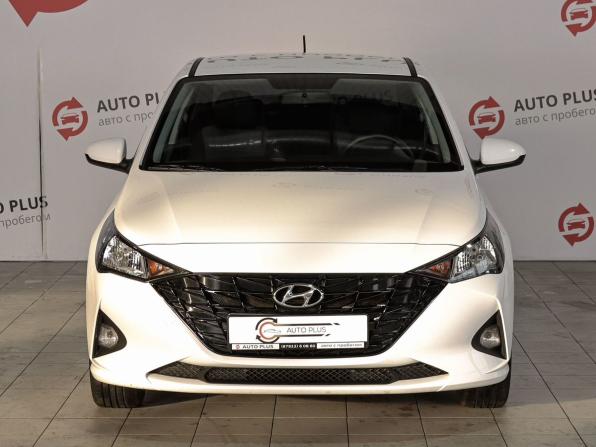 Hyundai Solaris II Рестайлинг с пробегом 2022 года, цена 1 930 000 рублей, 58275 км, седан, Автокод Объявления